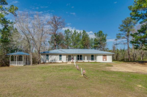 Silver Creek Getaway with Fireplace - 12 Mi to Lake